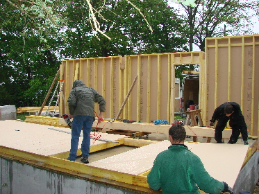 Contreventement en DFP, mur construit sur site