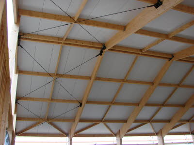 Mise en place des panneaux de couverture isol�s